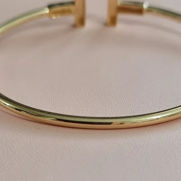 T bangle side slide bangle gold 18k - Picture 8 of 8